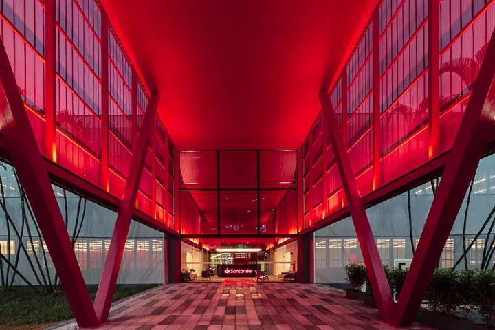 SantanderBank桑坦德銀行圣保羅總部科技辦公園區(qū)設(shè)計(jì)欣賞