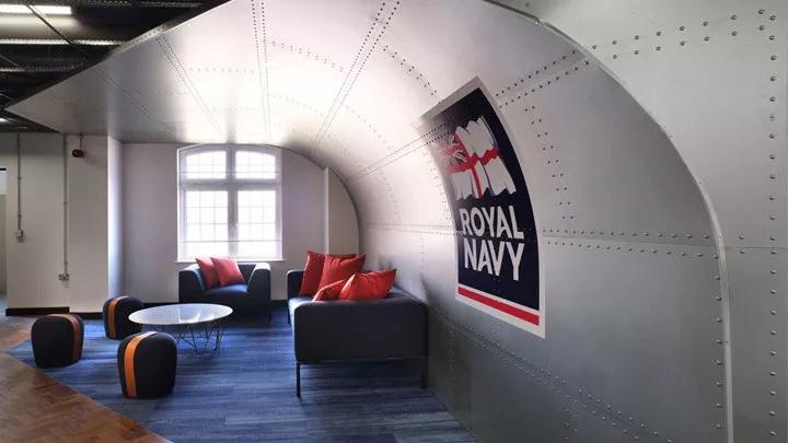 智能時代 英國皇家海軍樸茨茅斯人工智能辦公室設計
